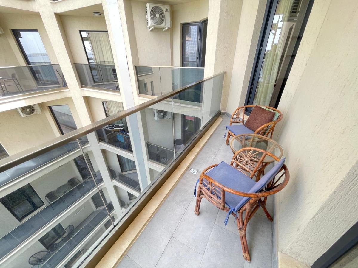 Solid Barrels Luxury Apartment