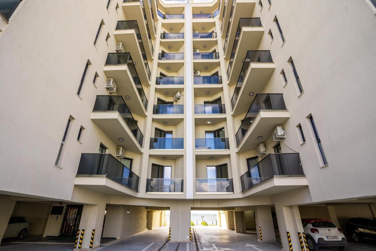 Apartment Solid Barrels Luxury